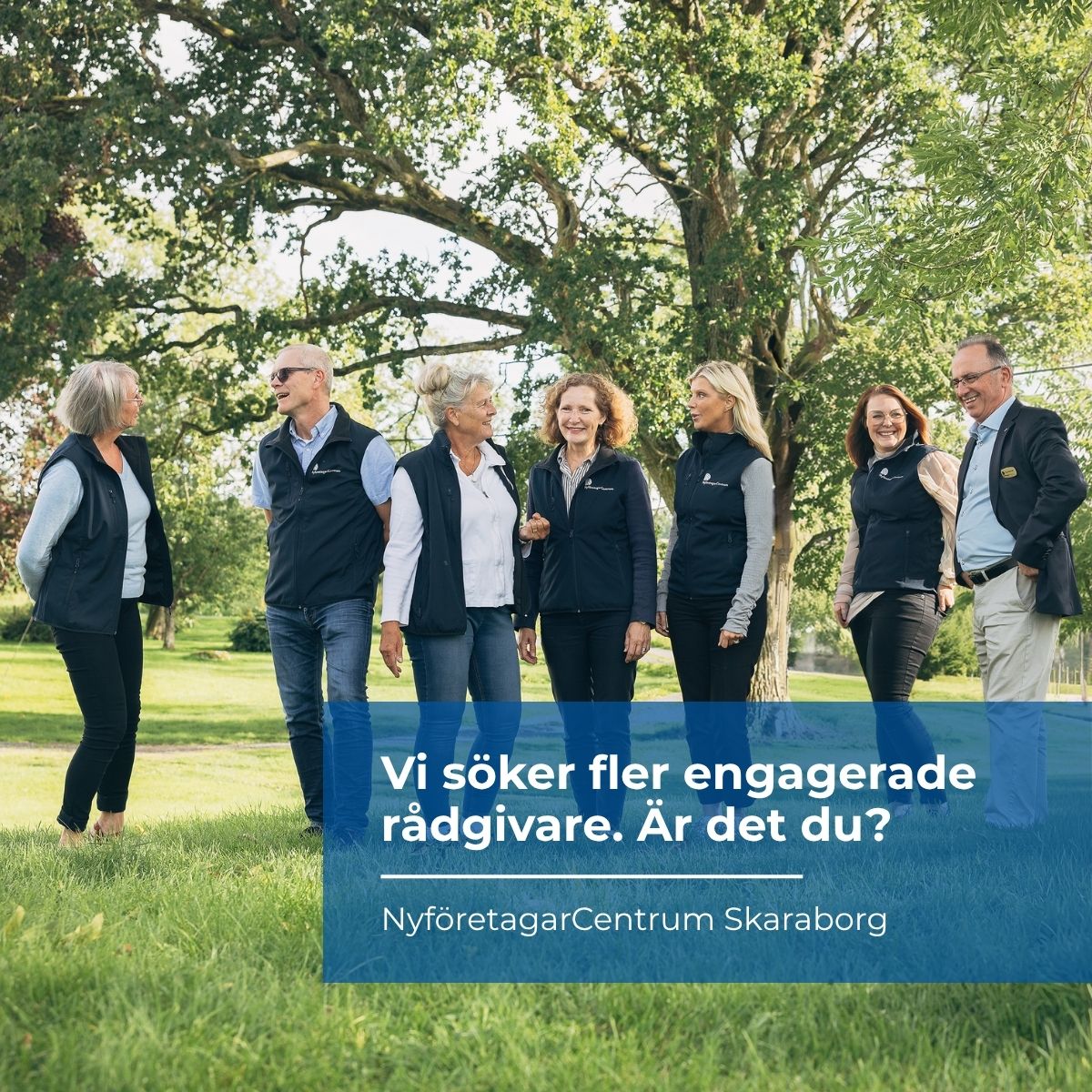 Gruppbild på rådgivare från NyföretagarCentrum Skaraborg utomhus.