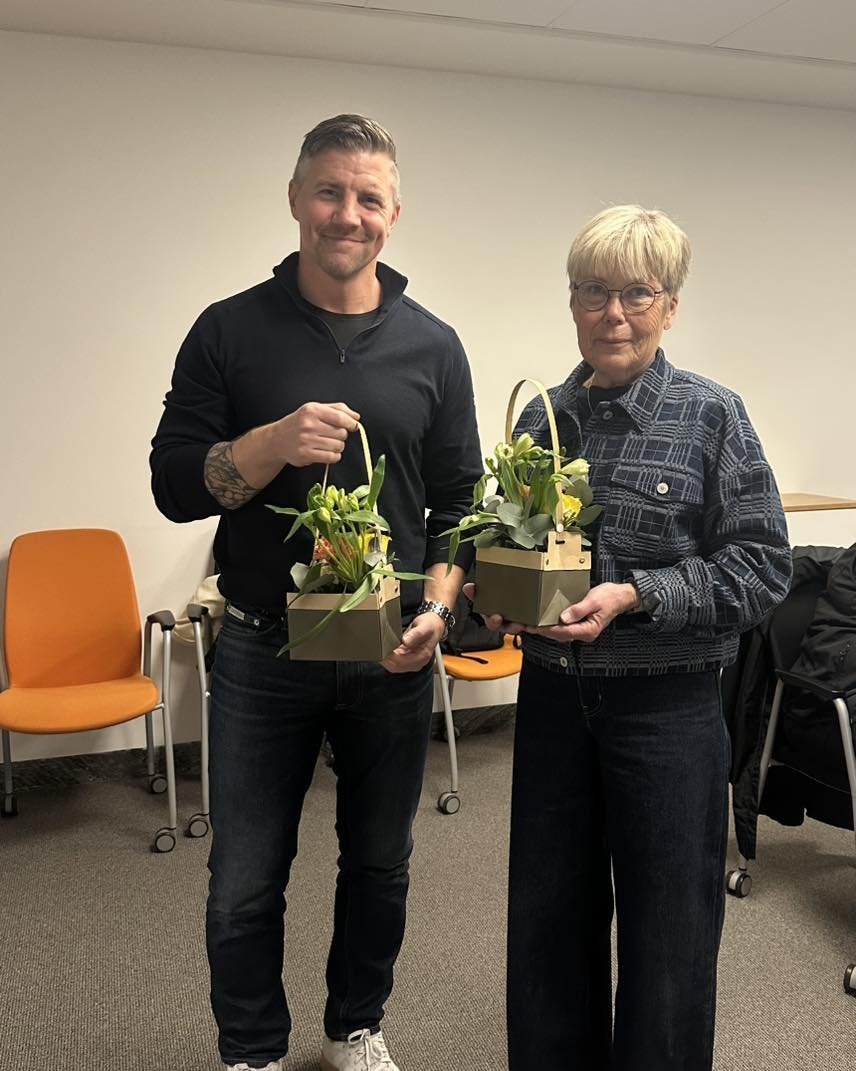 Per Wåhlén och Berit Högman tackas av för sina år i styrelsen.